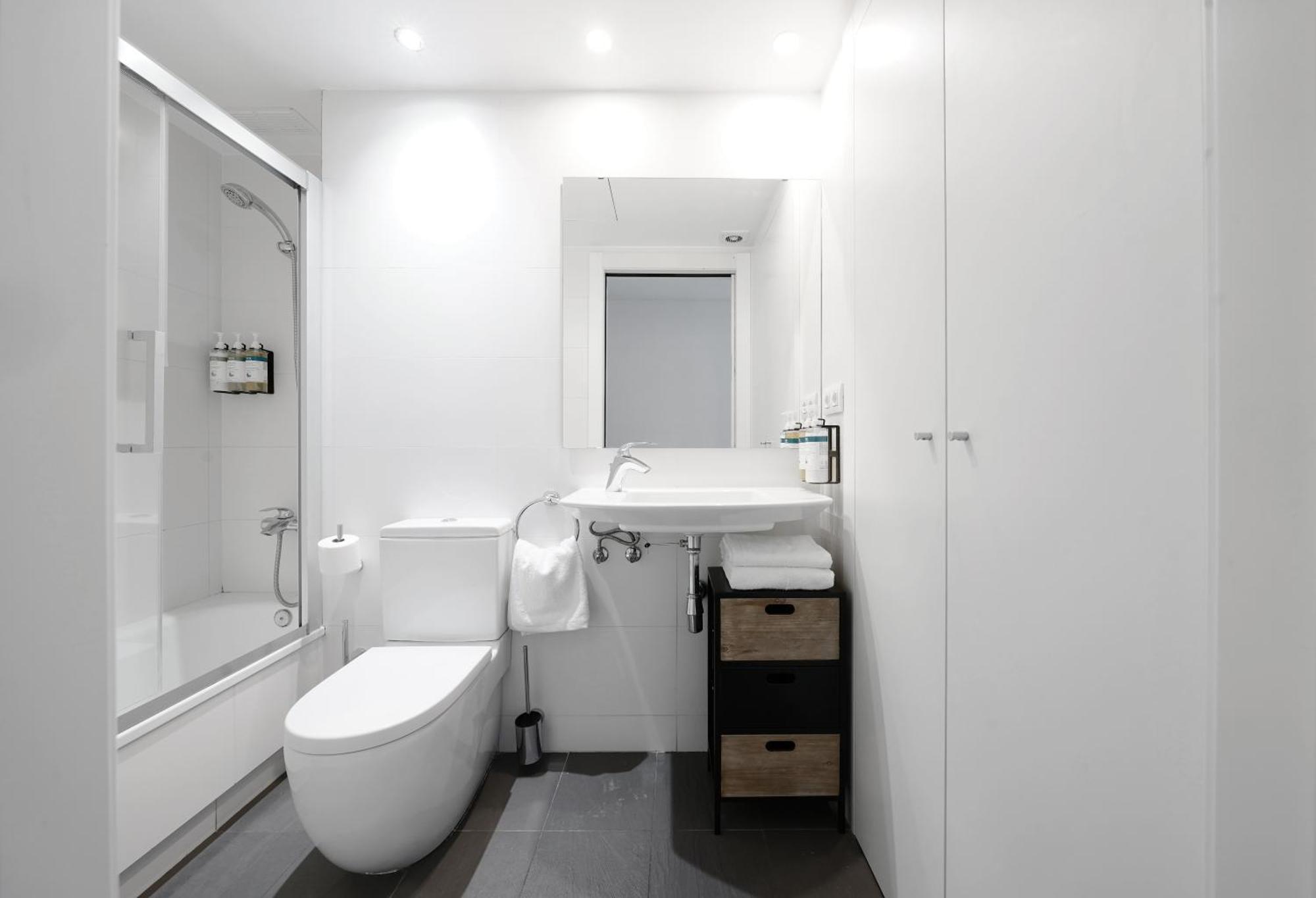 Апартаменти Numa Barcelona Colmena Номер фото